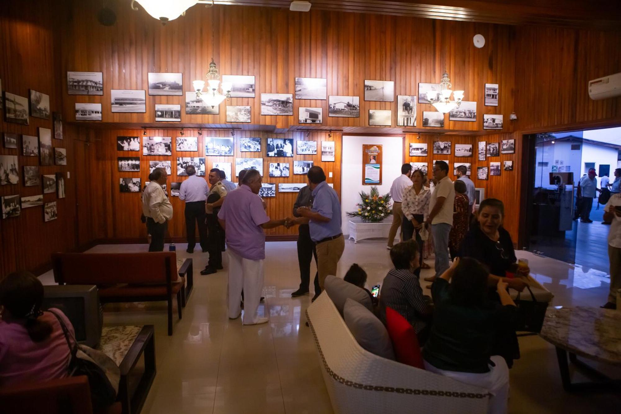Gran Hotel De Lago - Lago Agrio Nueva Loja Dış mekan fotoğraf