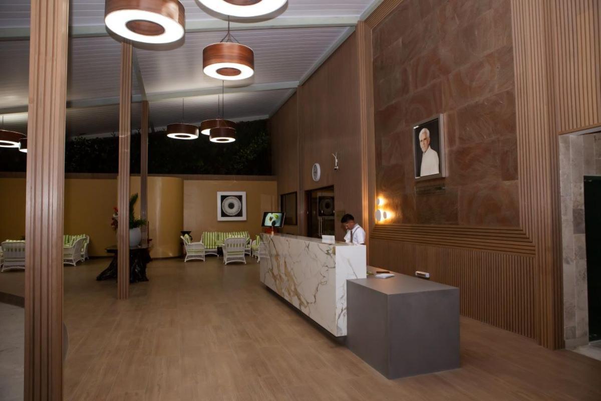 Gran Hotel De Lago - Lago Agrio Nueva Loja Dış mekan fotoğraf
