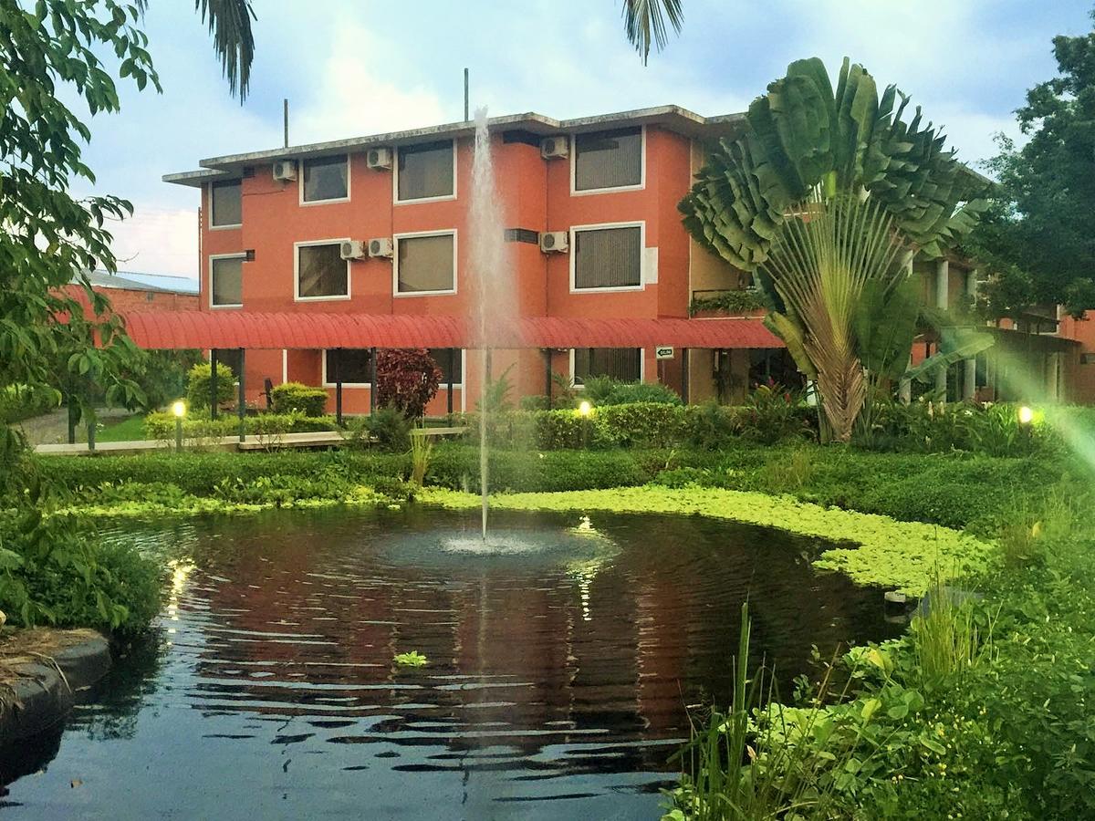 Gran Hotel De Lago - Lago Agrio Nueva Loja Dış mekan fotoğraf